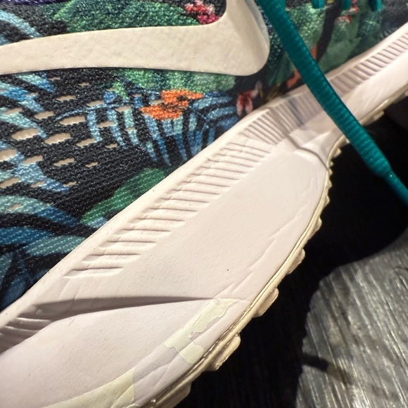 NikeID Air Zoom Pegasus 33 Floral Aloha Size 8 - Picture 7 of 11